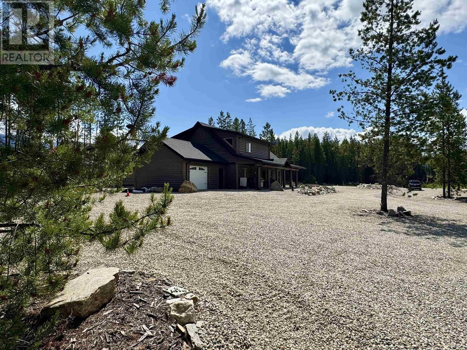 1292 FOWLER PLACE, Valemount
