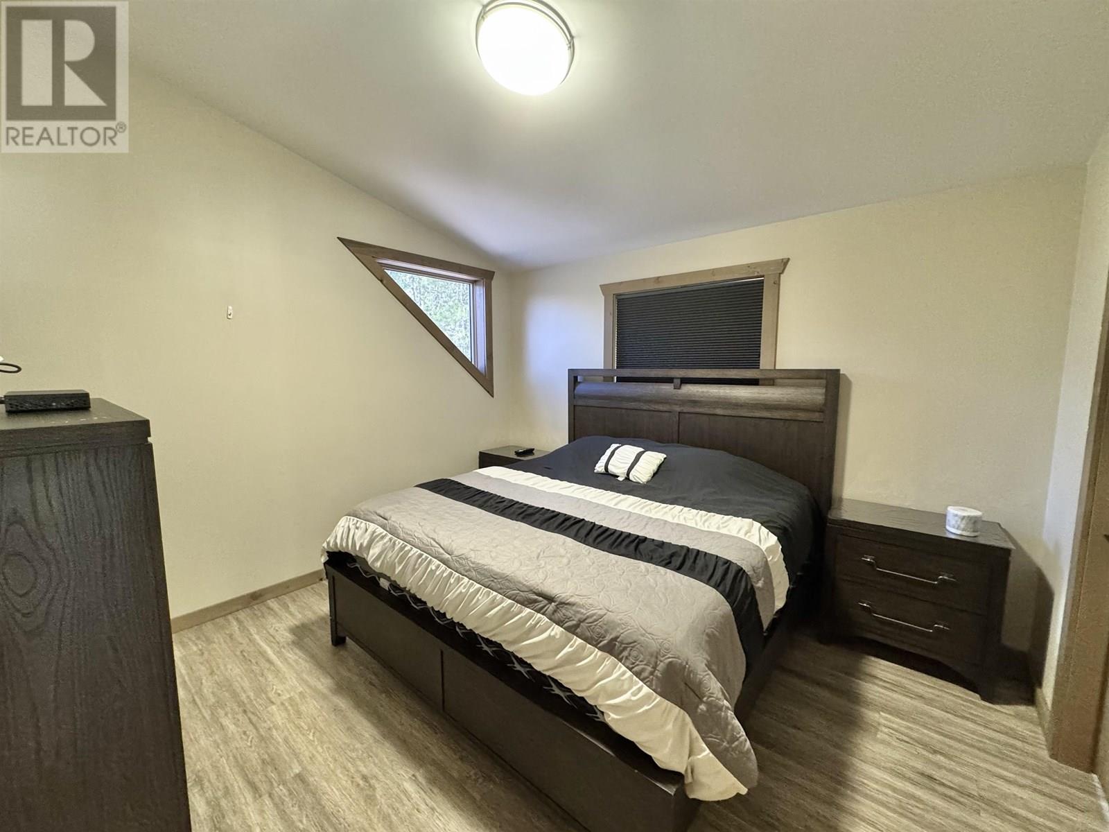 1292 FOWLER PLACE, Valemount