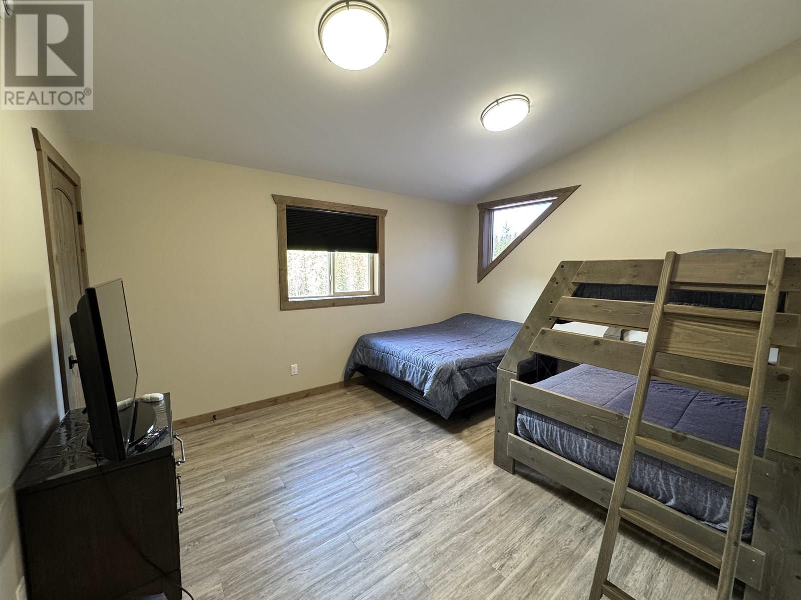 1292 FOWLER PLACE, Valemount