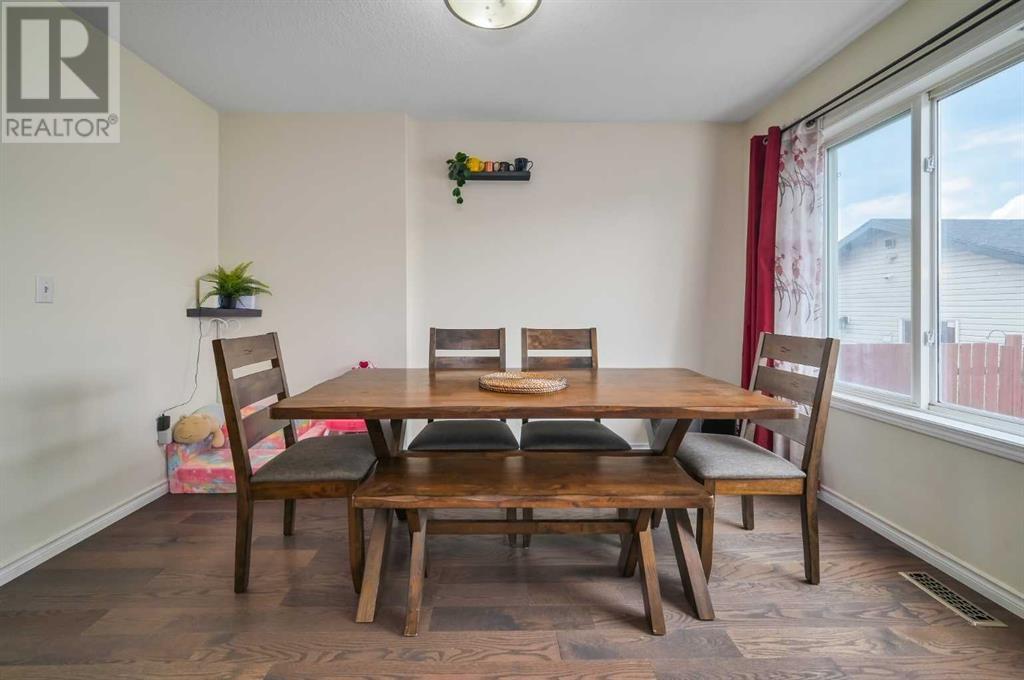 Single Family House for Sale in  Taradale Drive NE Taradale Calgary 