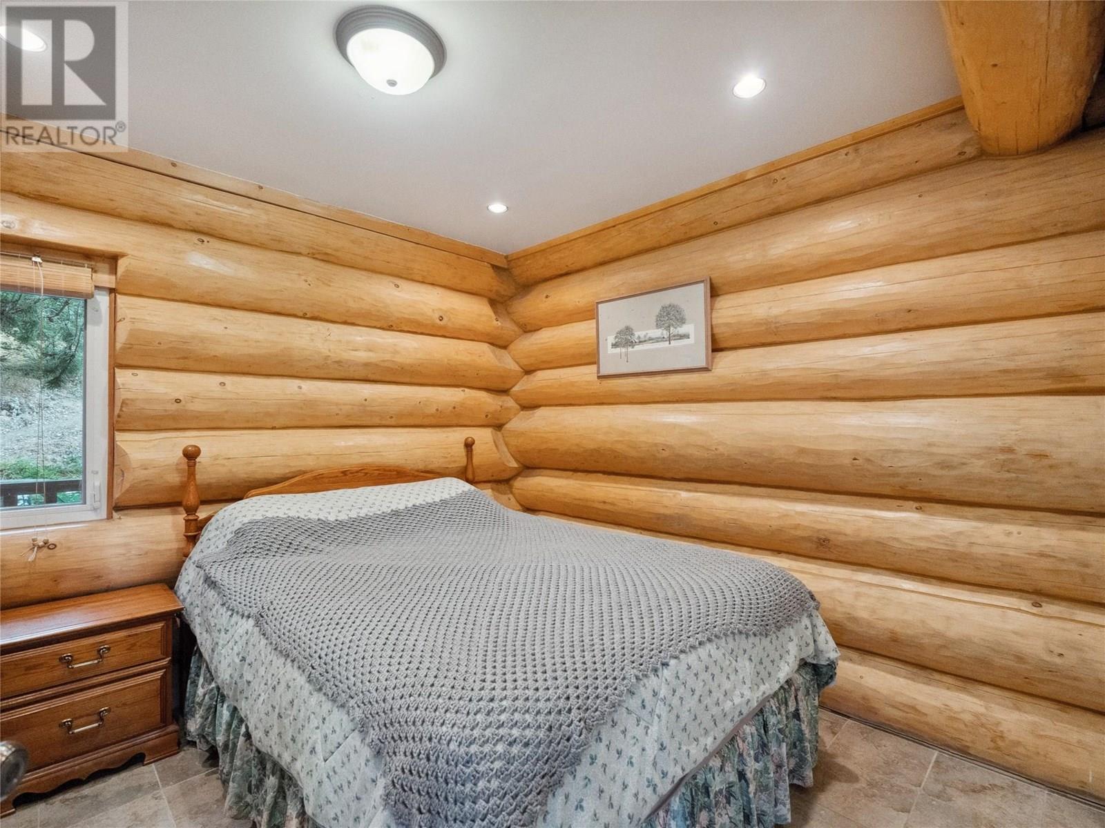 Photo 9 of 10276 Twin Bays Road, Boswell BC