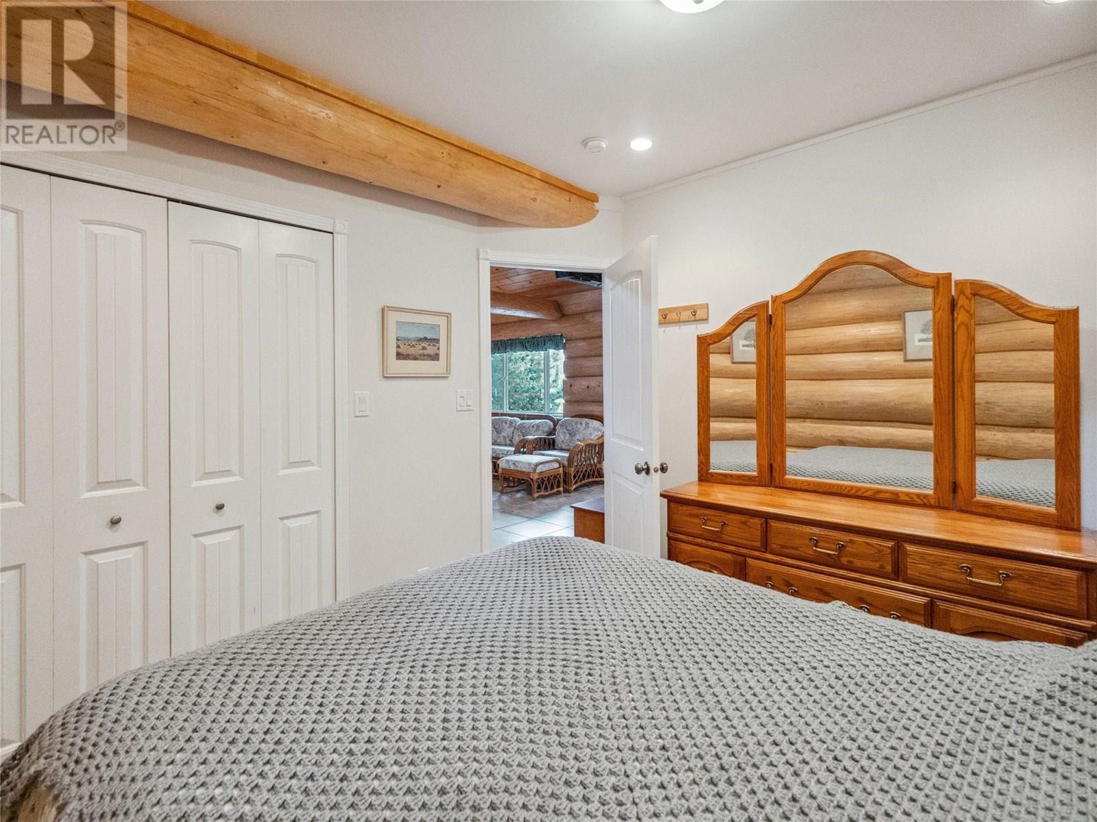 Photo 10 of 10276 Twin Bays Road, Boswell BC