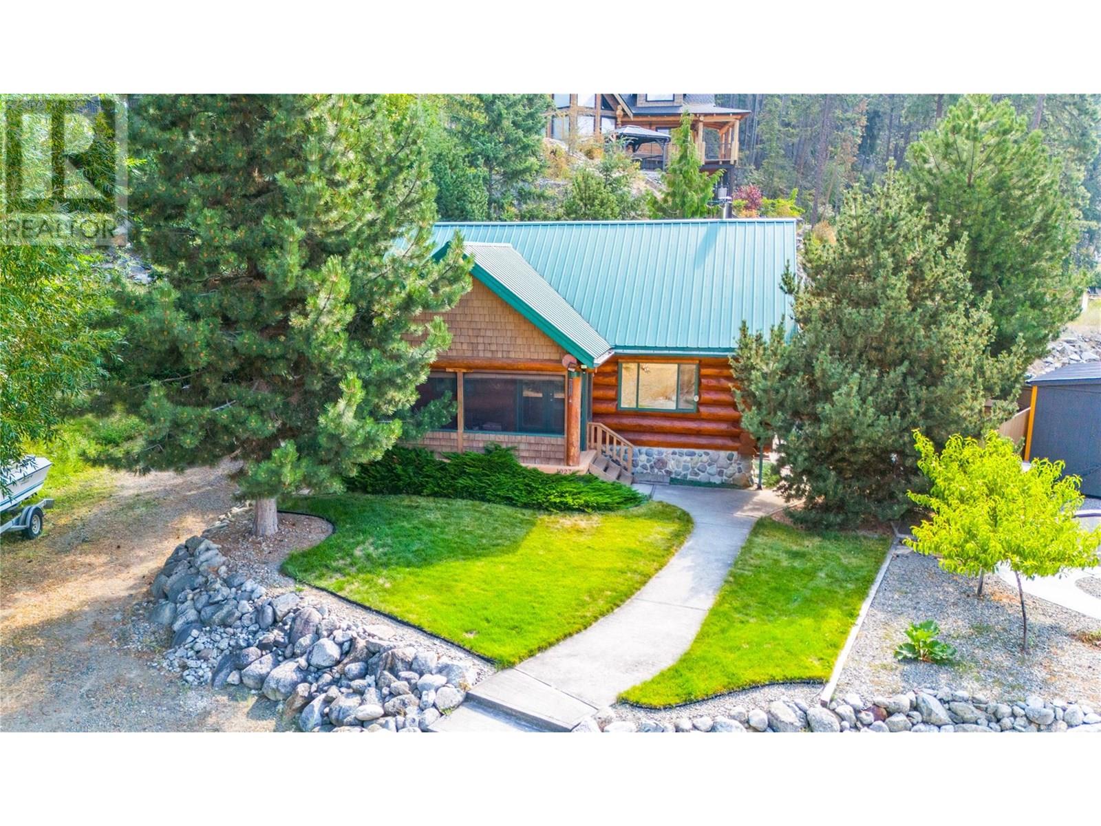 Photo 3 of 10276 Twin Bays Road, Boswell BC