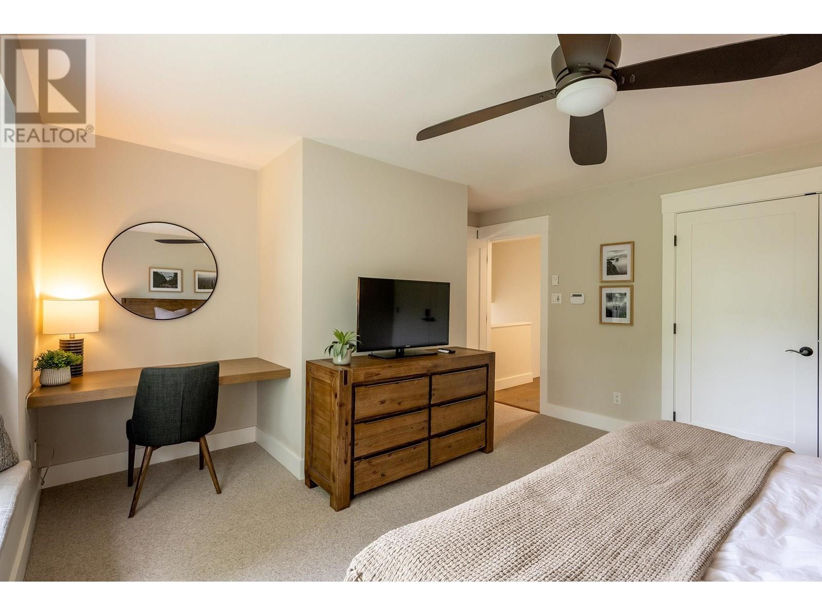 17 8030 NICKLAUS NORTH BOULEVARD, Whistler