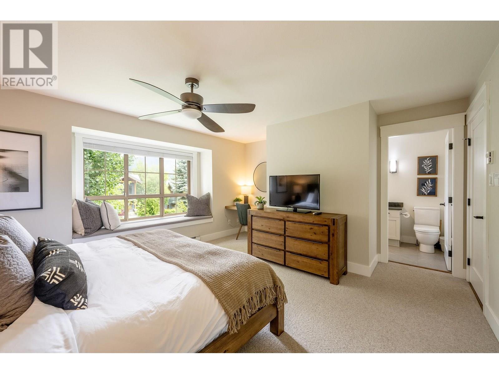17 8030 NICKLAUS NORTH BOULEVARD, Whistler