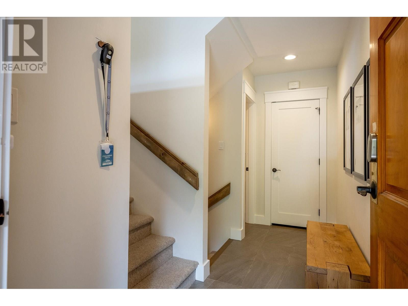 17 8030 NICKLAUS NORTH BOULEVARD, Whistler