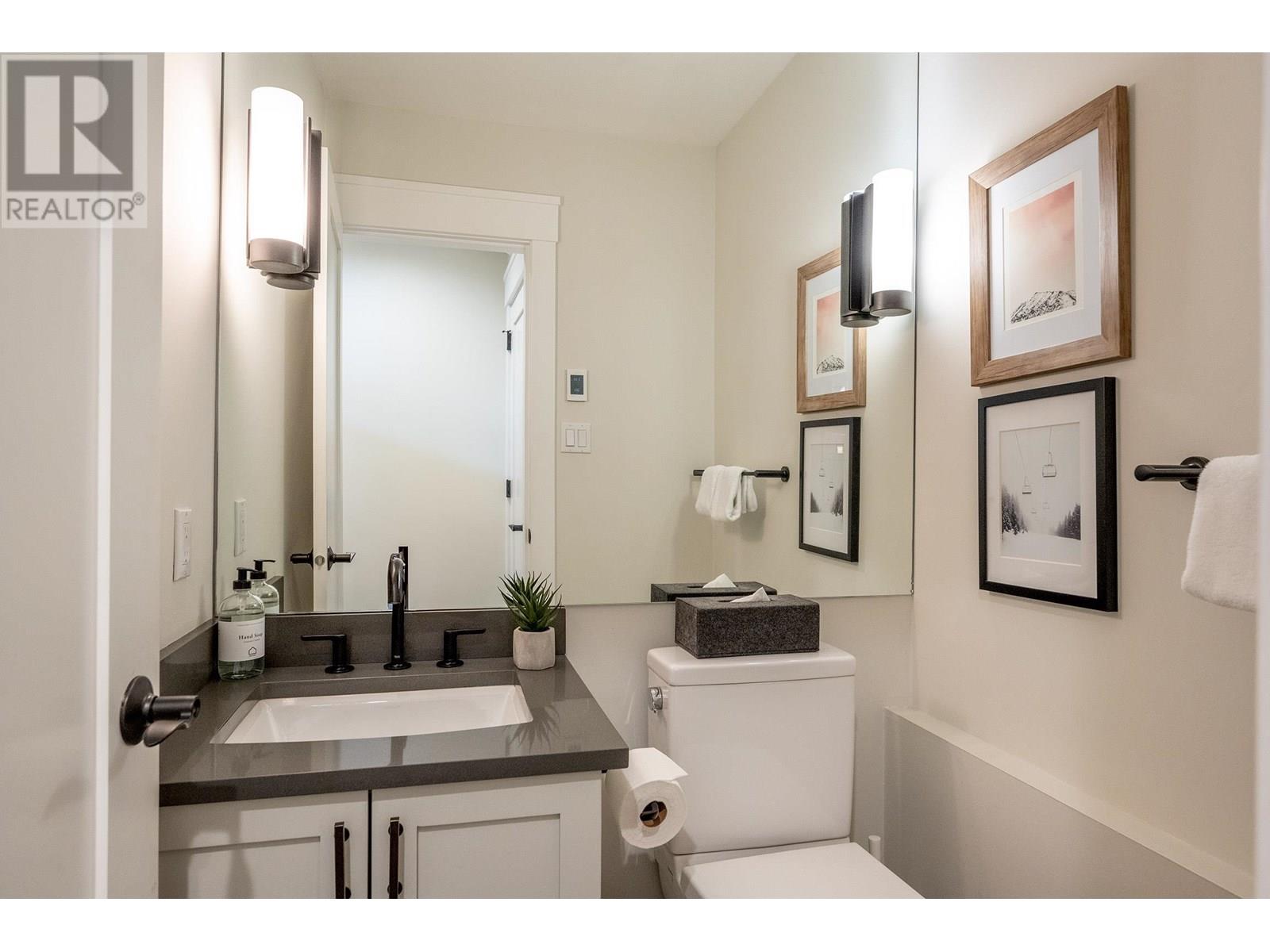 17 8030 NICKLAUS NORTH BOULEVARD, Whistler