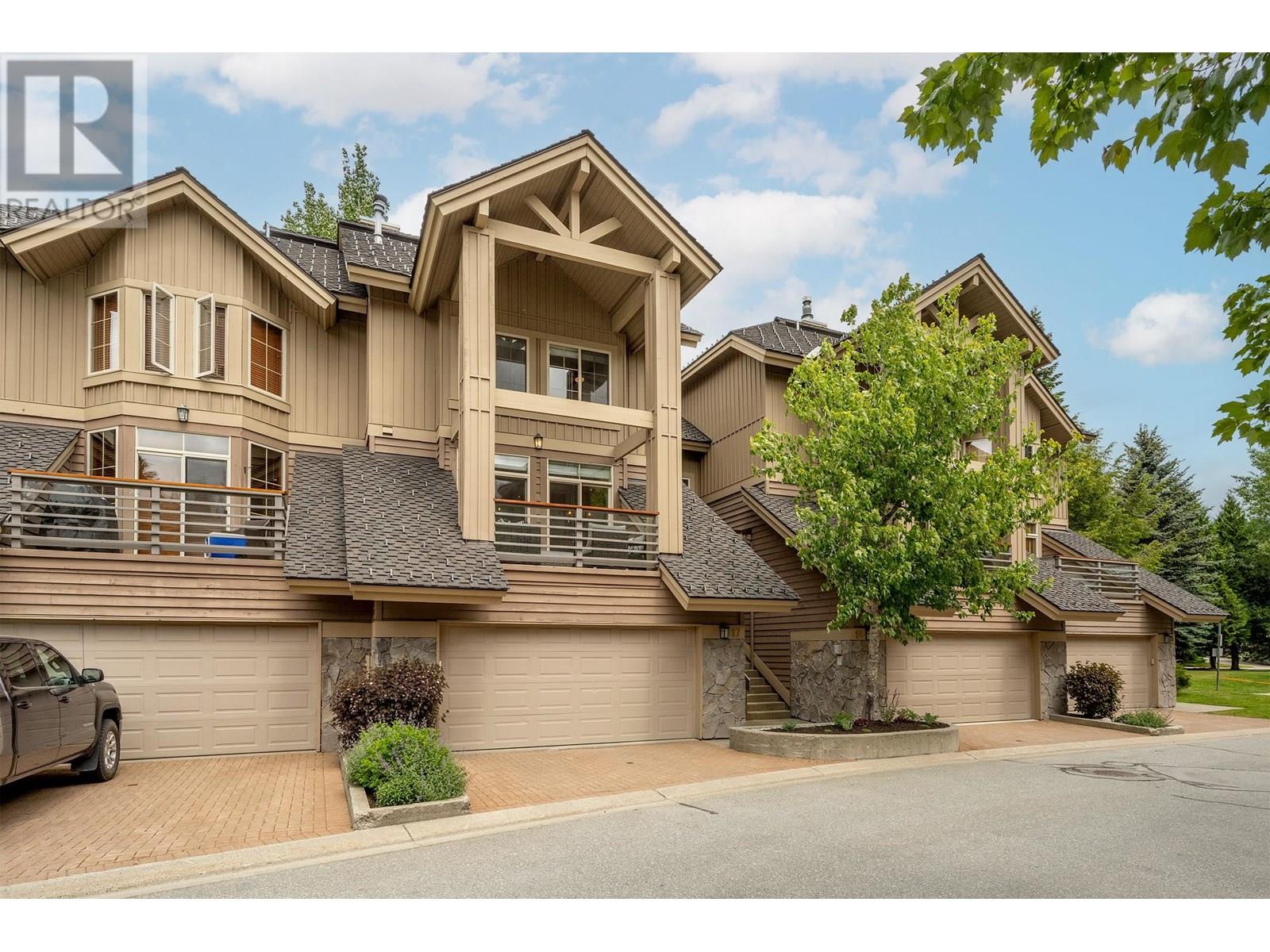 17 8030 NICKLAUS NORTH BOULEVARD, Whistler