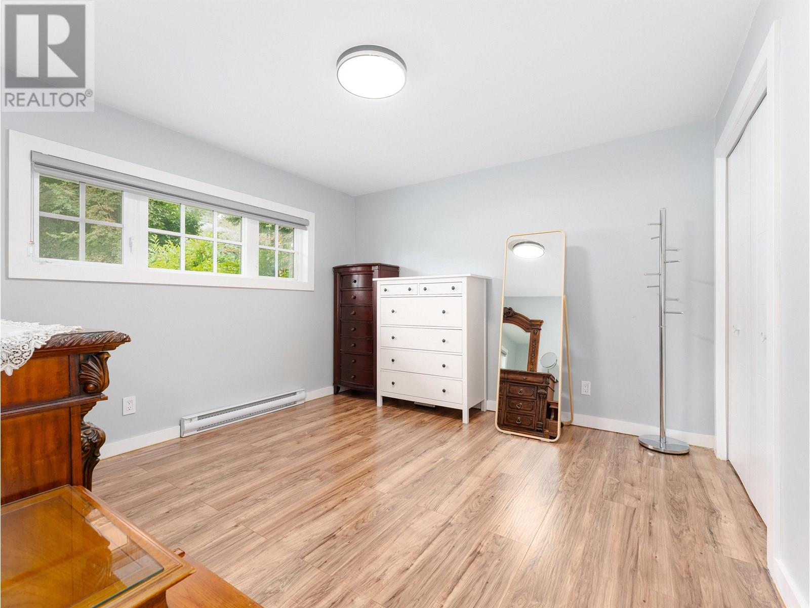 Photo 20 of 8626 Gilley Avenue, Burnaby BC