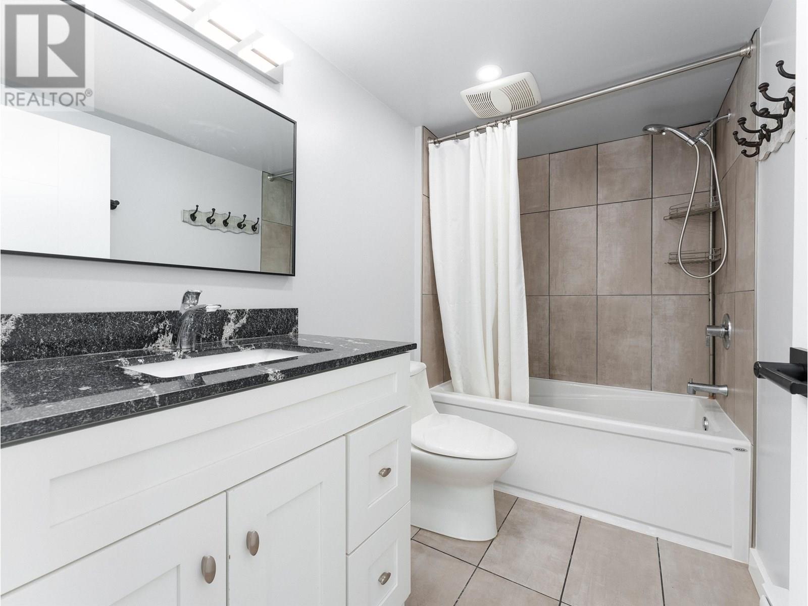 Photo 17 of 8626 Gilley Avenue, Burnaby BC