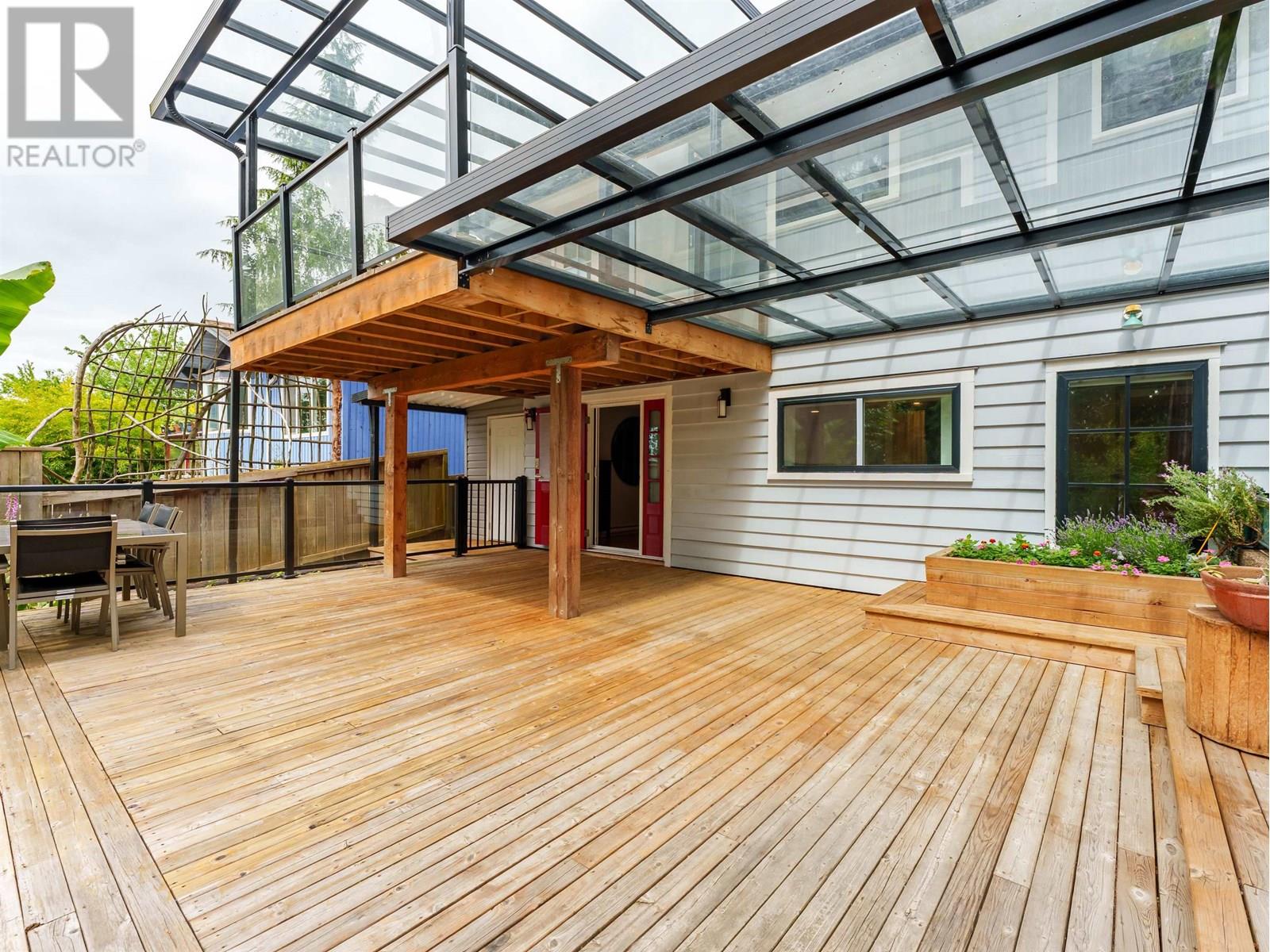 Photo 16 of 8626 Gilley Avenue, Burnaby BC