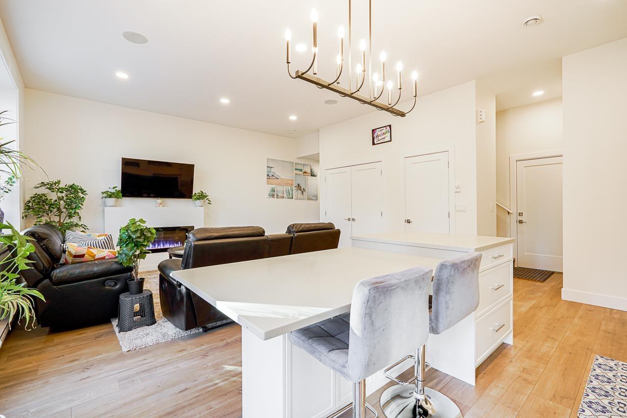 Photo 8 of 17 5960 142 Street, Surrey BC