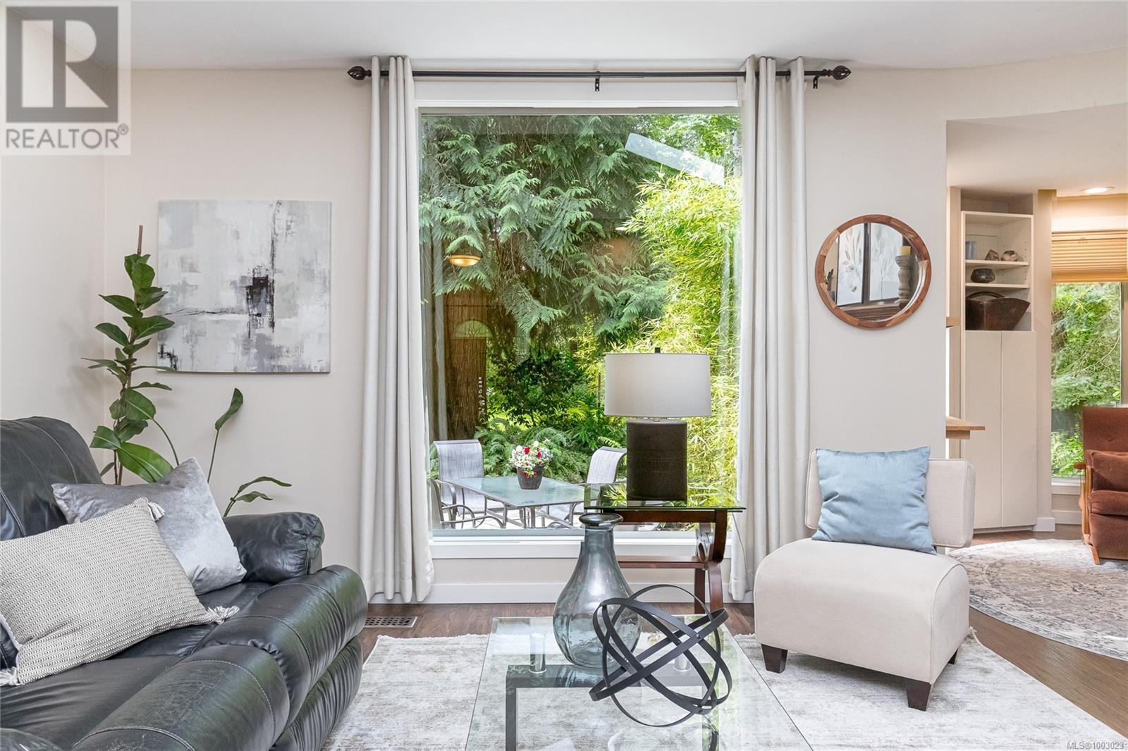 885 Falkirk Ave, North Saanich