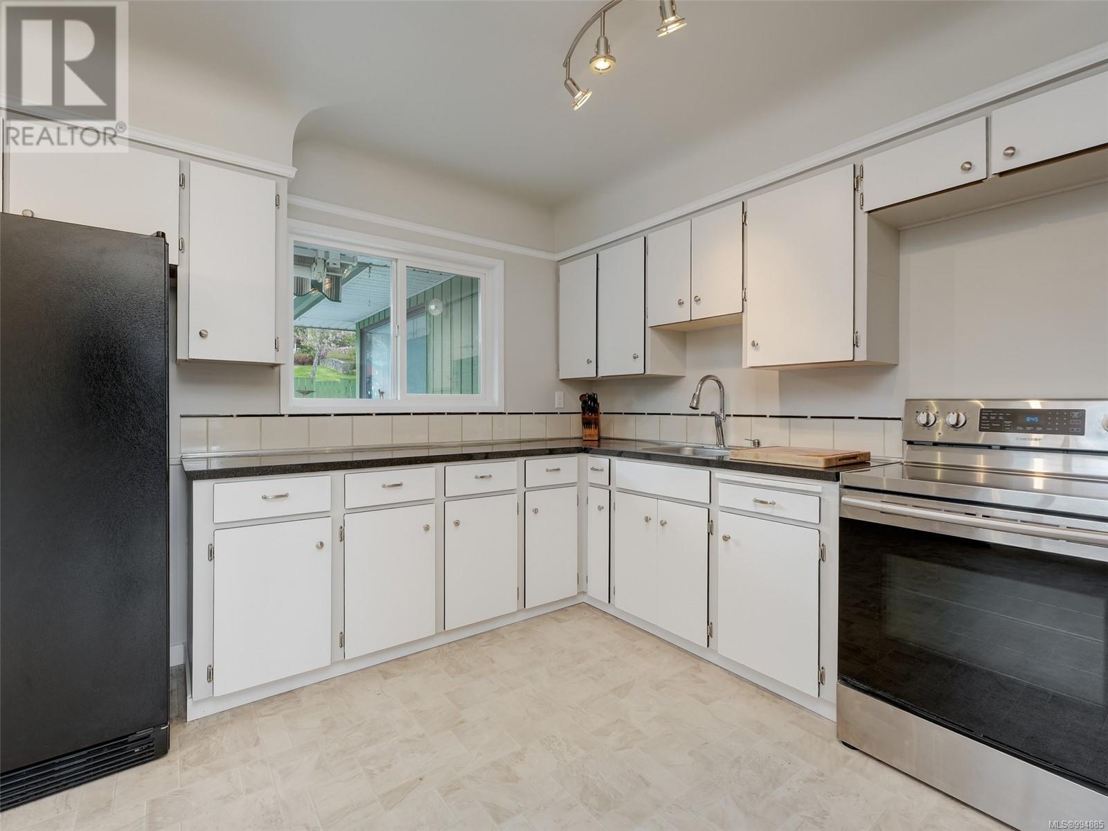 1005 LODGE AVE - Image 8