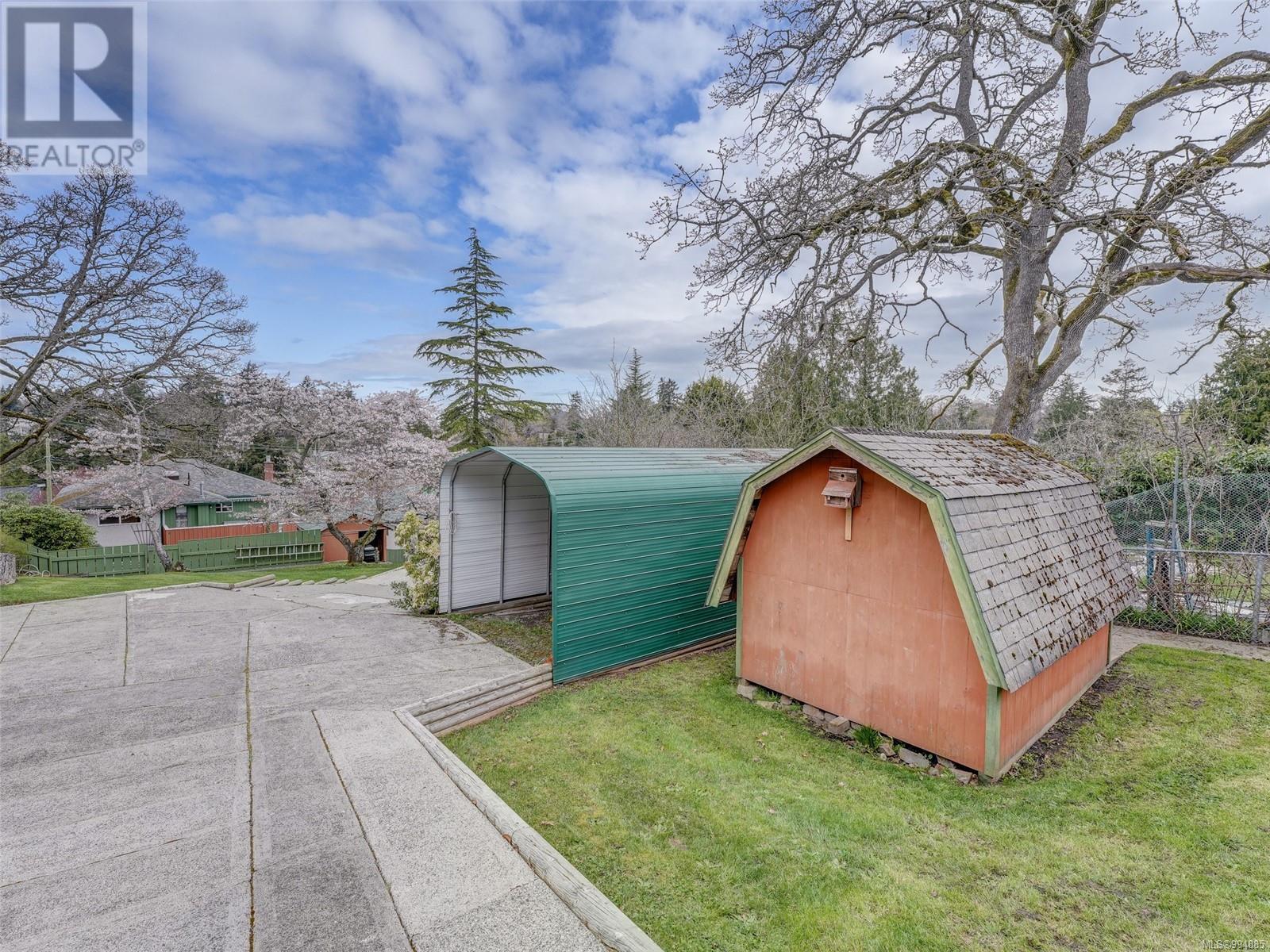 1005 LODGE AVE - Image 33