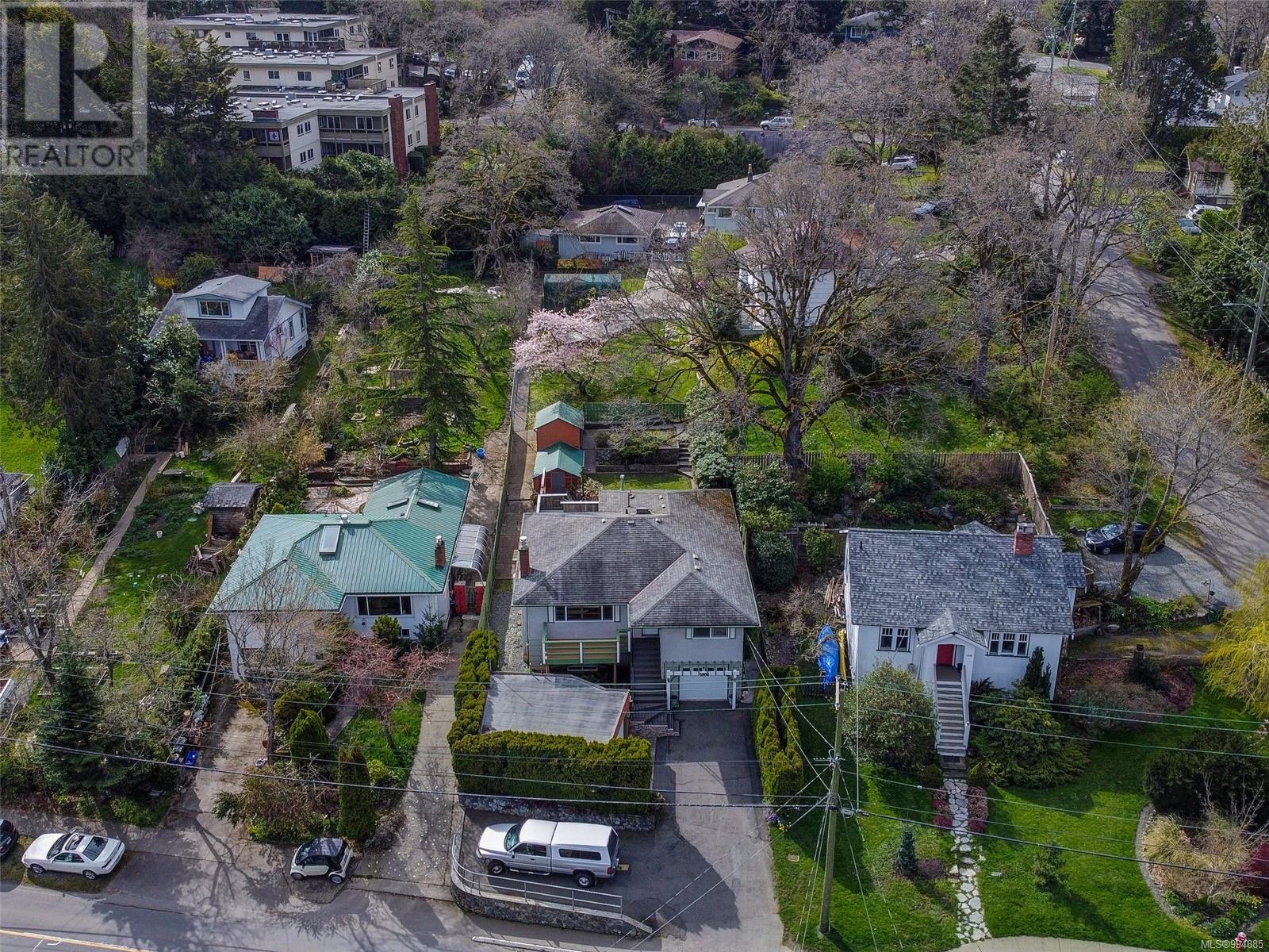 1005 LODGE AVE - Image 37