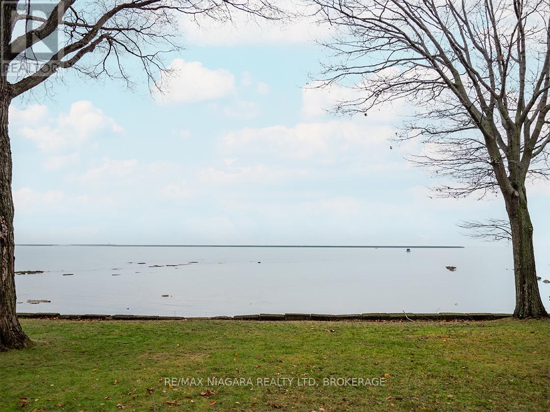 Photo 3 of 89 Tennessee Avenue, Port Colborne ON