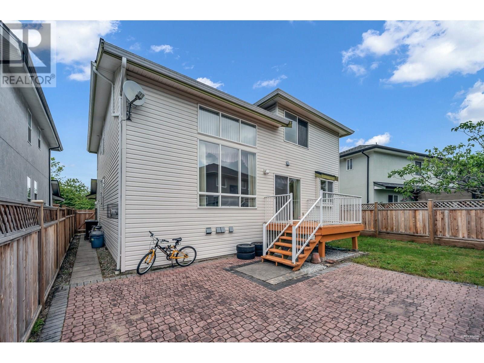 Photo 11 of 22411 Cochrane Drive, Richmond BC
