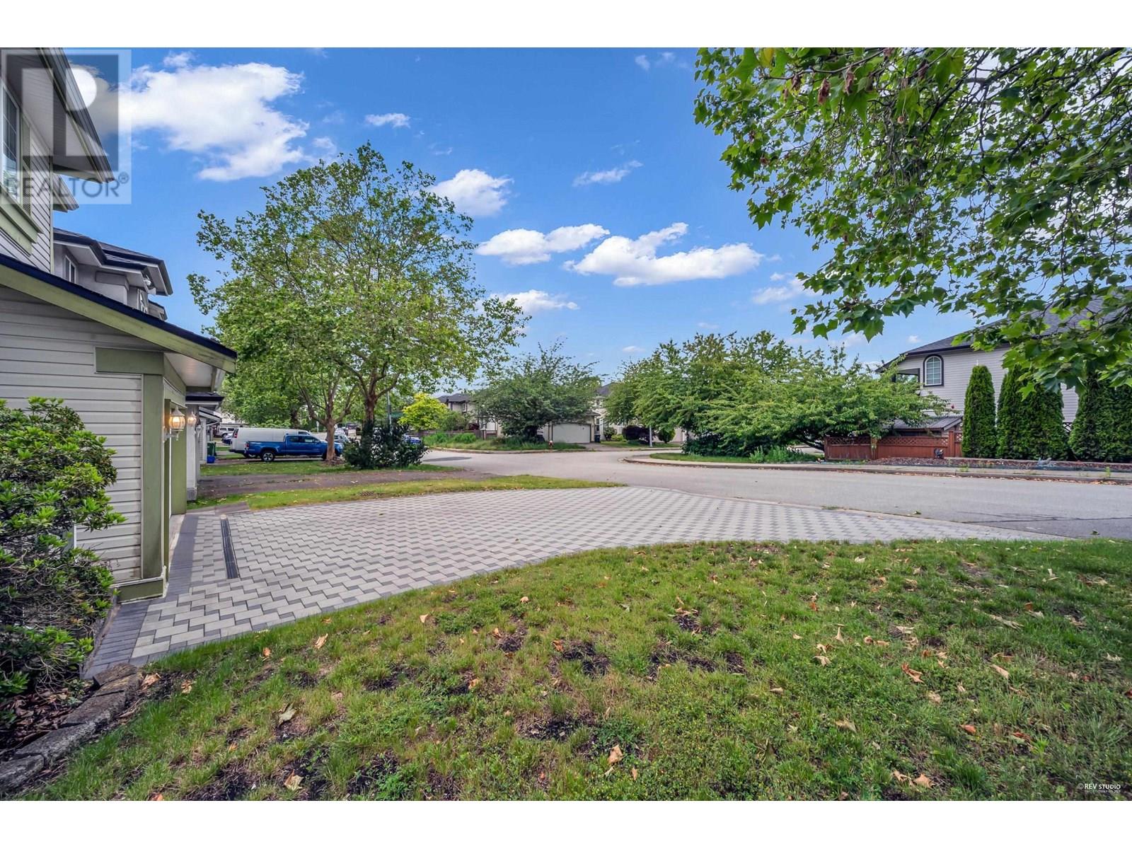 Photo 8 of 22411 Cochrane Drive, Richmond BC