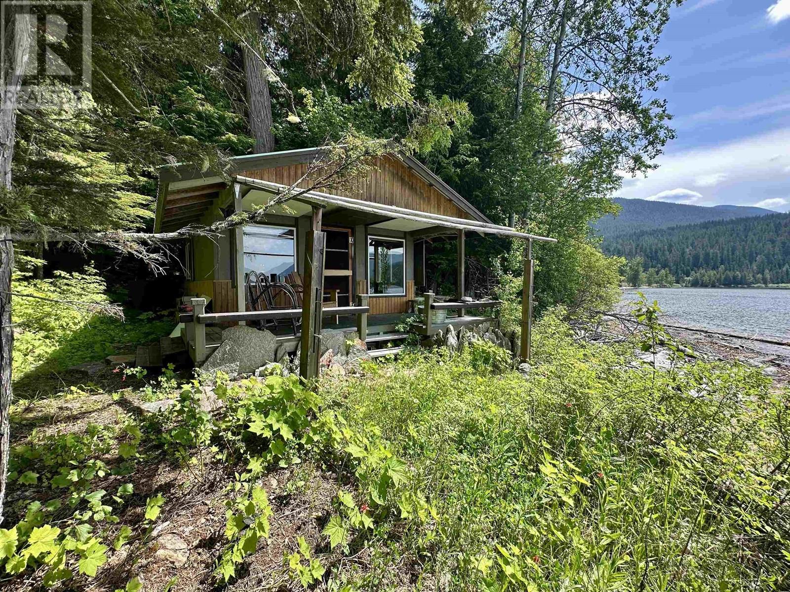 DL 5192 EAST ARM QUESNEL LAKE - 1