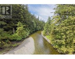 0 Humpback Bay, Sayward, BC V0P1R0 Photo 10