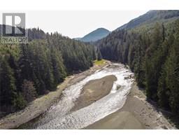 0 Humpback Bay, Sayward, BC V0P1R0 Photo 19