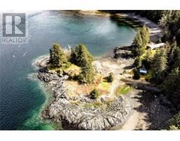 0 Humpback Bay, Sayward, BC V0P1R0 Photo 25