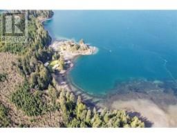 0 Humpback Bay, Sayward, BC V0P1R0 Photo 38