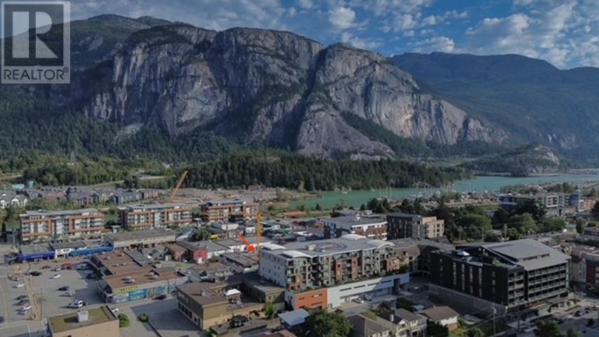 Photo 2 of 406 38044 Second Avenue, Squamish BC