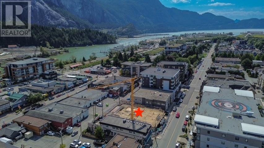 Photo 1 of 406 38044 Second Avenue, Squamish BC