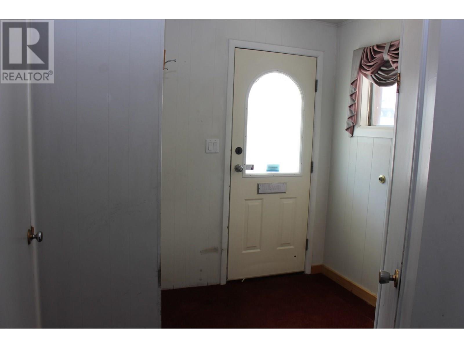 953 Aspen Street, Trail