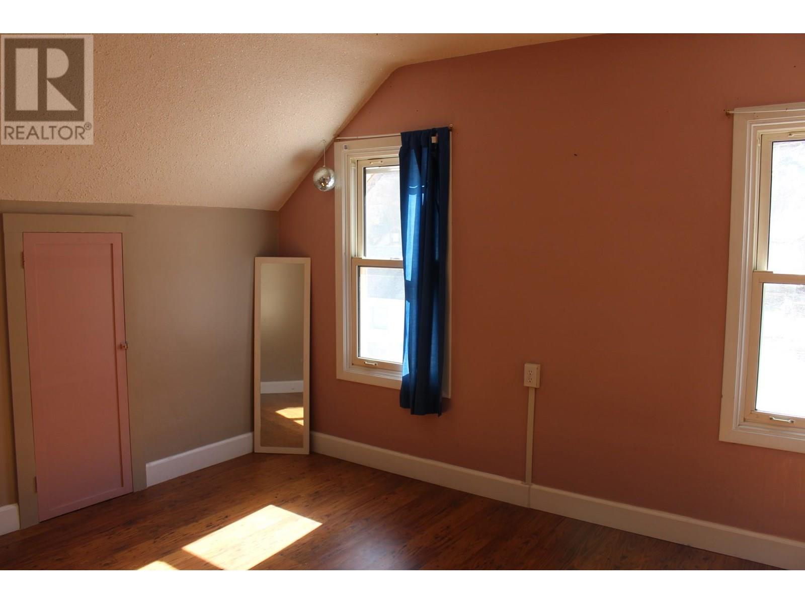 953 Aspen Street, Trail