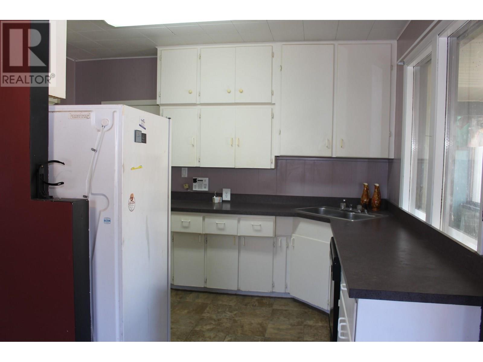 953 Aspen Street, Trail