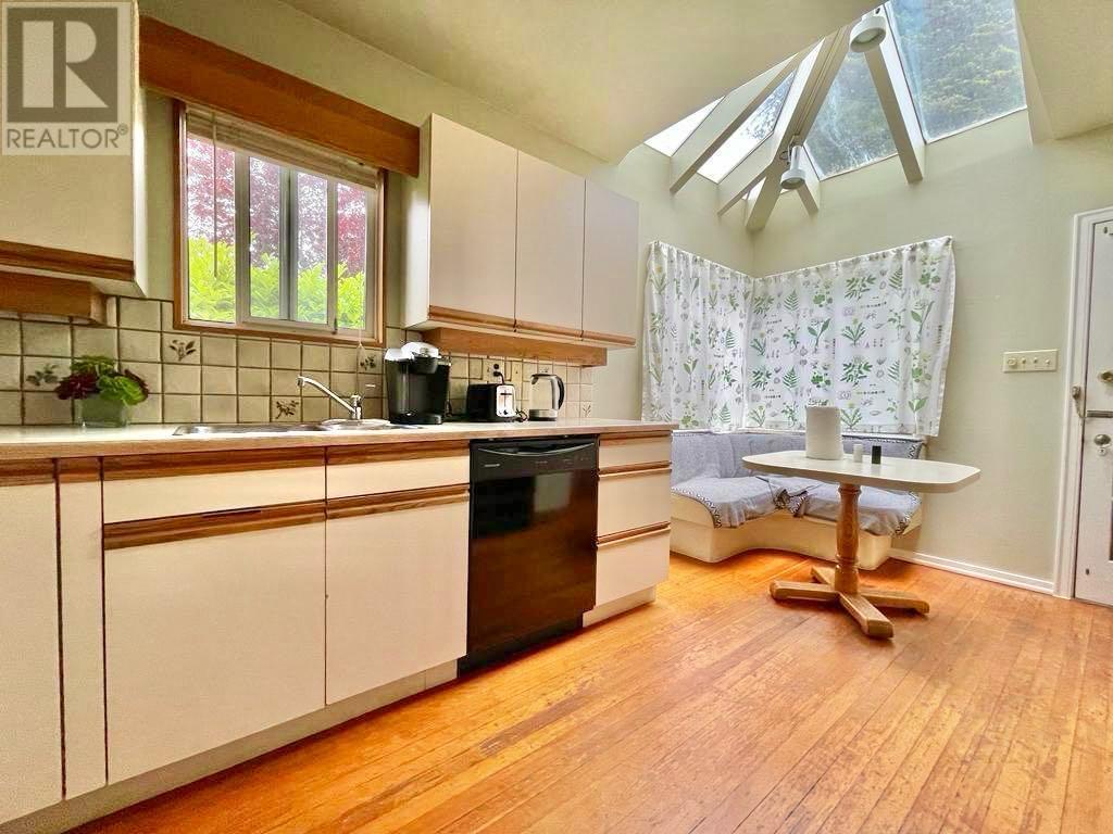 Photo 3 of 7606 Angus Drive, Vancouver BC