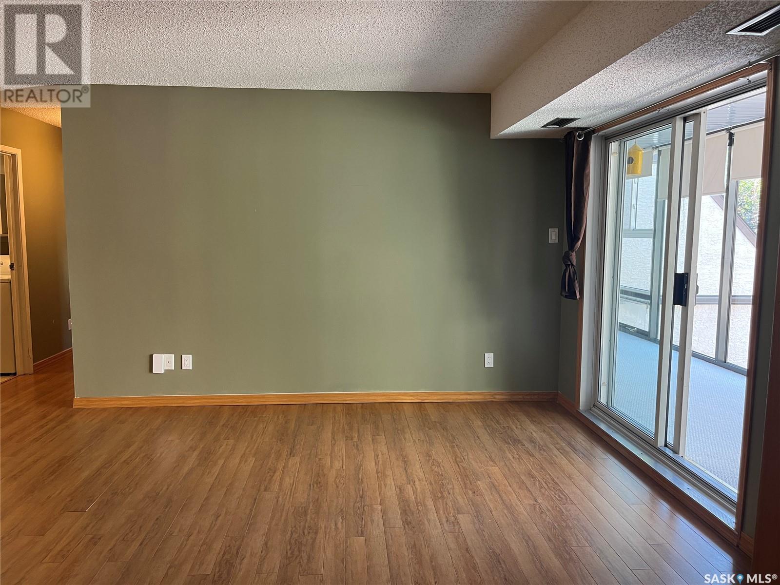 Photo 3 of 206 2237 Mcintyre Street, Regina SK