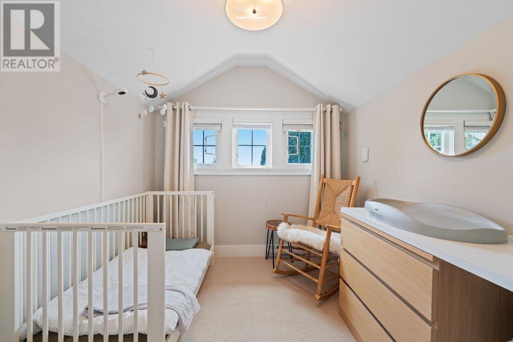Photo 9 of 1750 Mcguire Avenue, North Vancouver BC