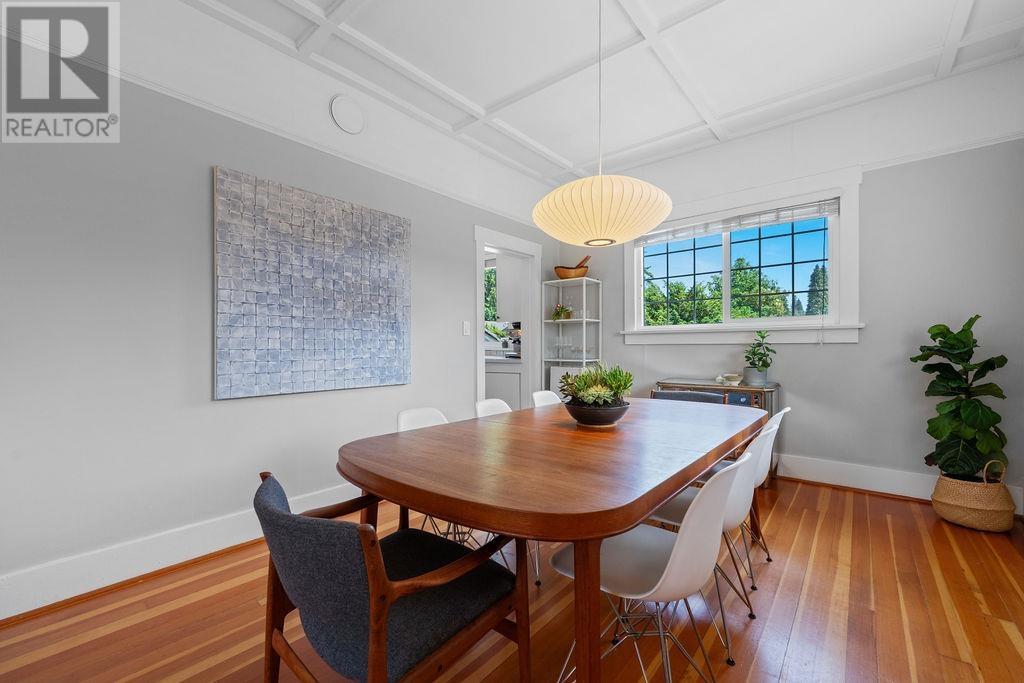Photo 4 of 1750 Mcguire Avenue, North Vancouver BC