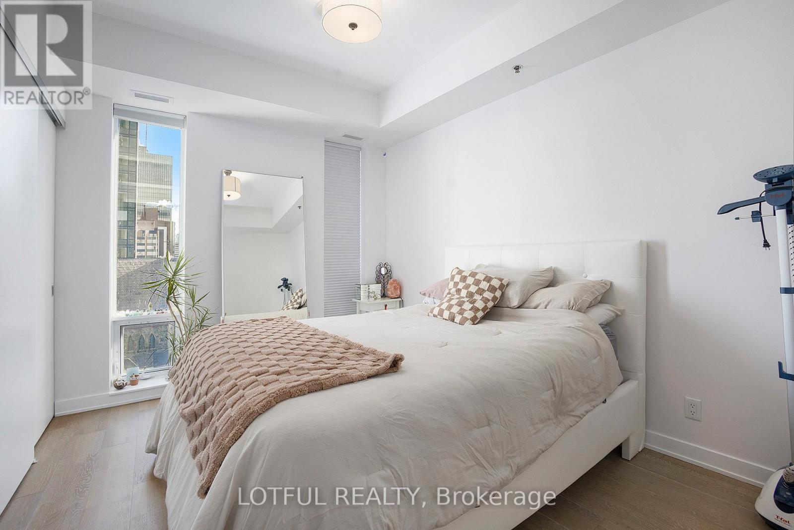 Photo 21 of 601 428 Sparks Street, Ottawa ON