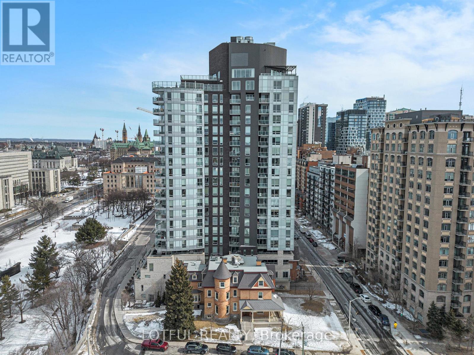 Photo 2 of 601 428 Sparks Street, Ottawa ON