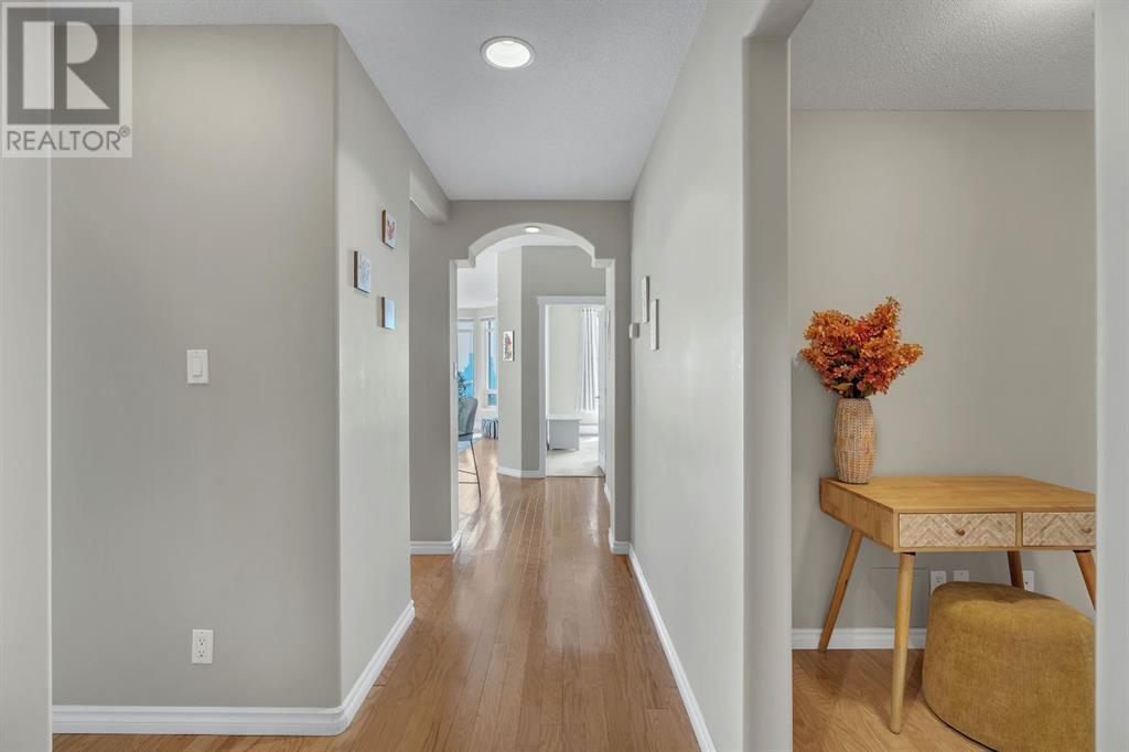 Single Family House for Sale in    Avenue NW Hounsfield Heights/Briar Hill Calgary 