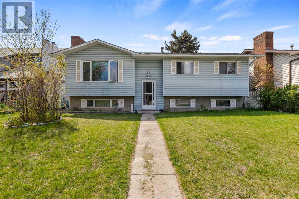 Single Family House Bi-level for Sale in   Street NE Temple Calgary 