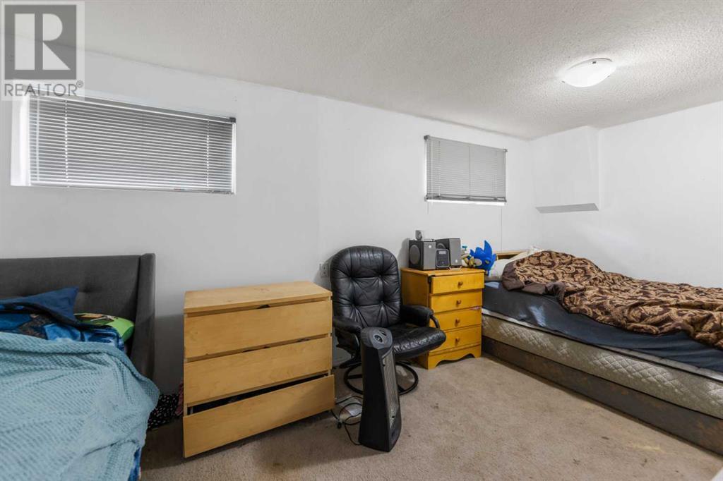 3427 56 Street NE, Calgary, Alberta