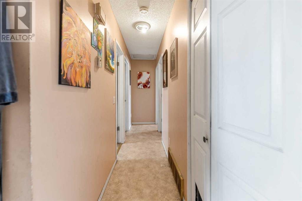 Single Family House Bi-level for Sale in   Street NE Temple Calgary 
