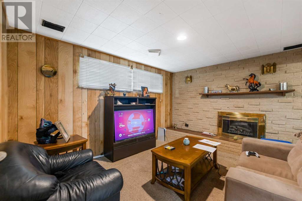 Single Family House Bi-level for Sale in   Street NE Temple Calgary 