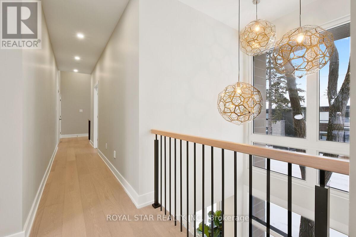 Photo 36 of 253 Duncairn Avenue, Ottawa ON