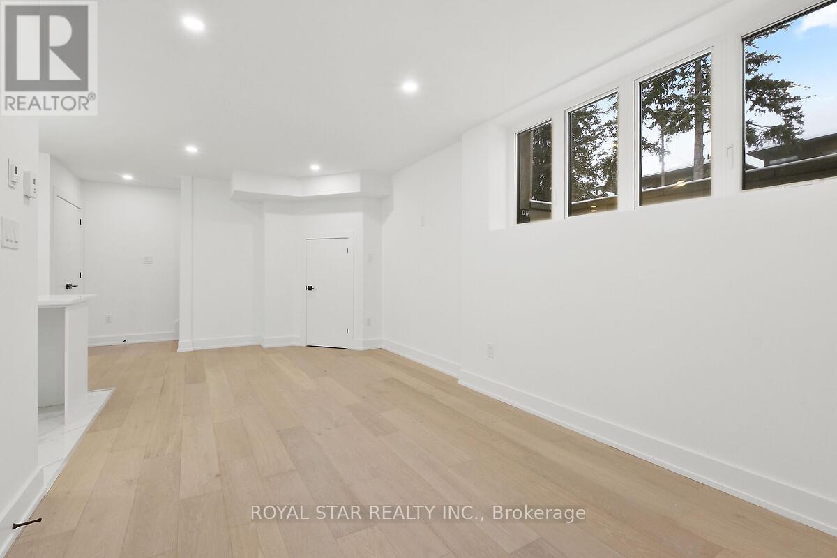 Photo 26 of 253 Duncairn Avenue, Ottawa ON
