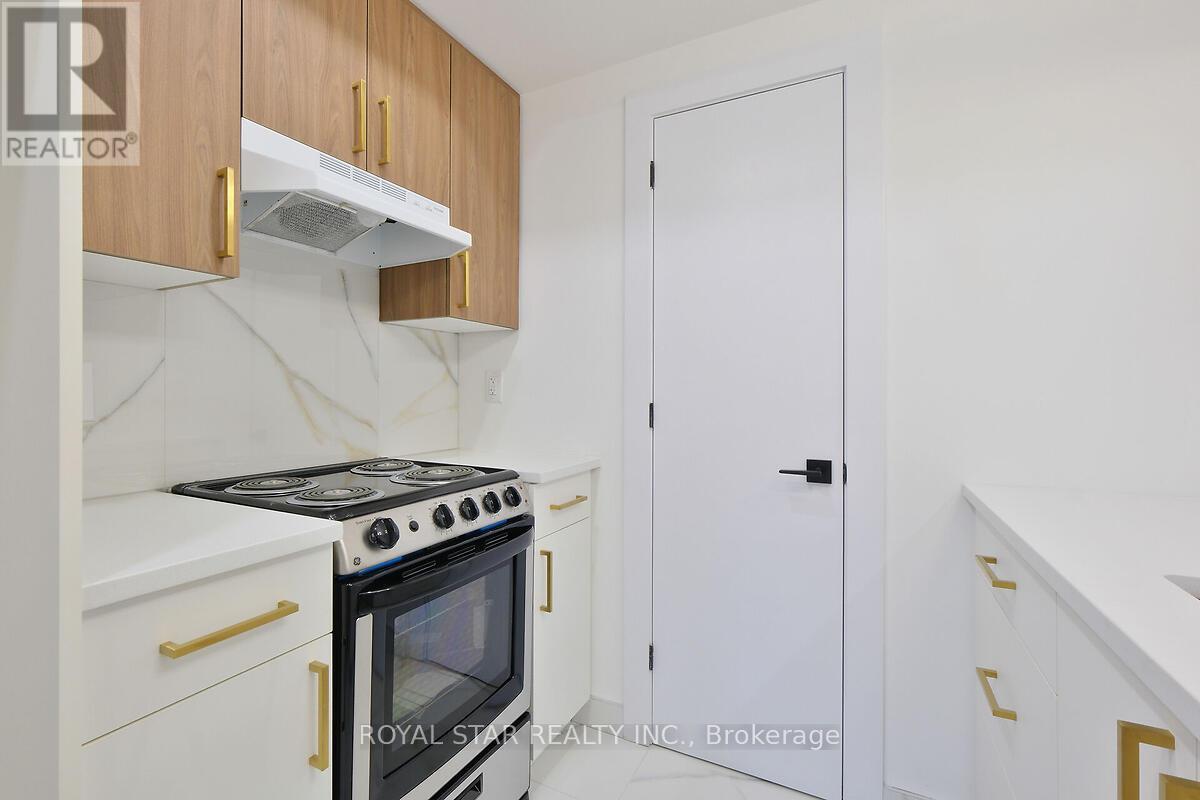 Photo 31 of 253 Duncairn Avenue, Ottawa ON