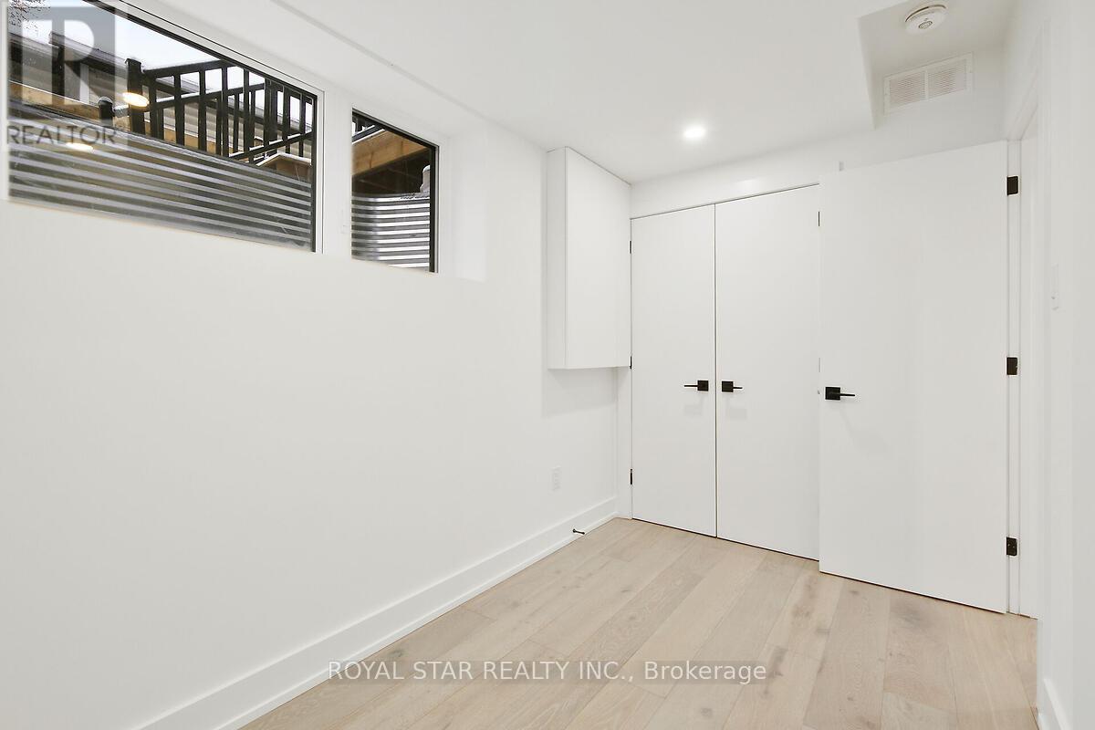 Photo 32 of 253 Duncairn Avenue, Ottawa ON