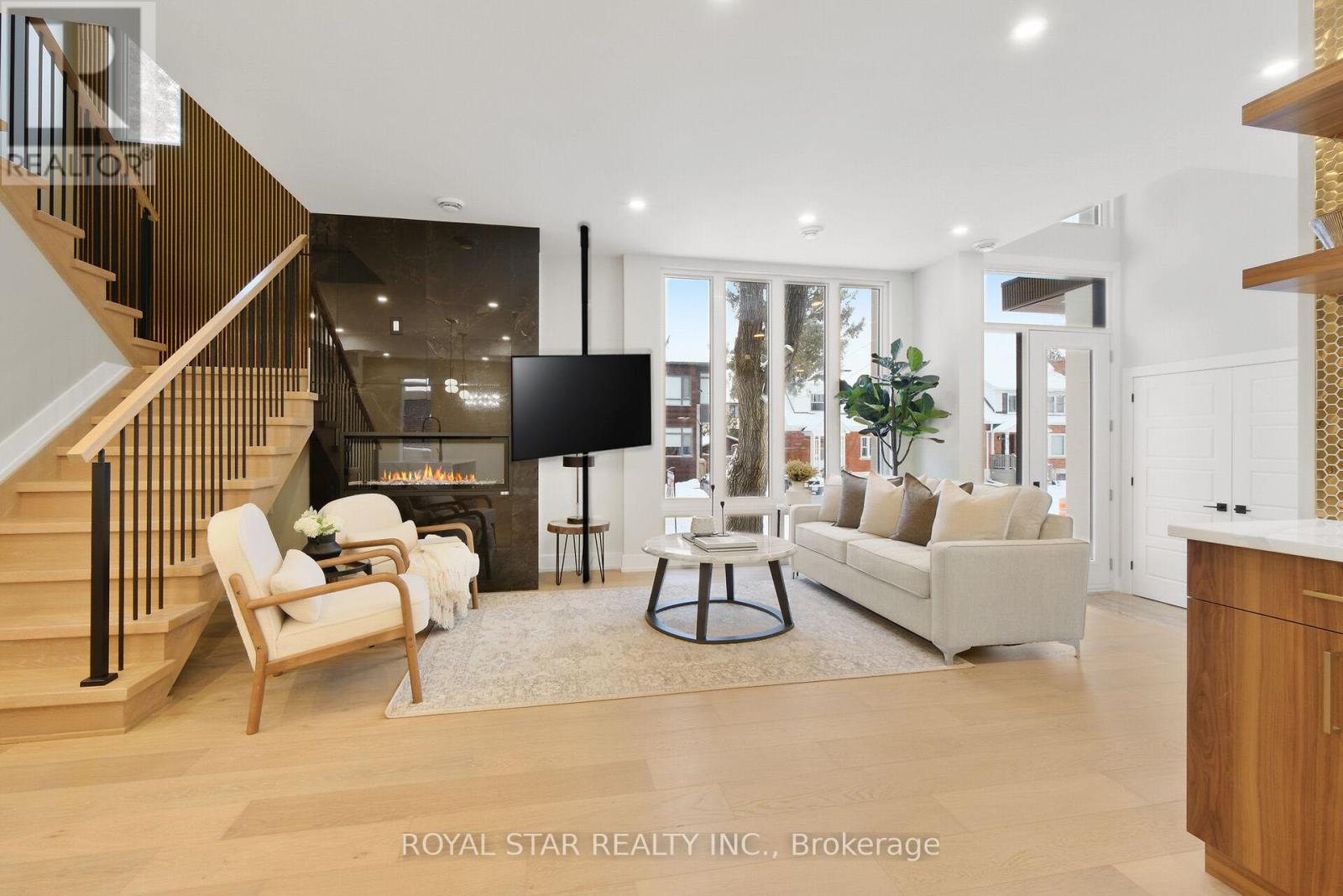 Photo 1 of 253 Duncairn Avenue, Ottawa ON