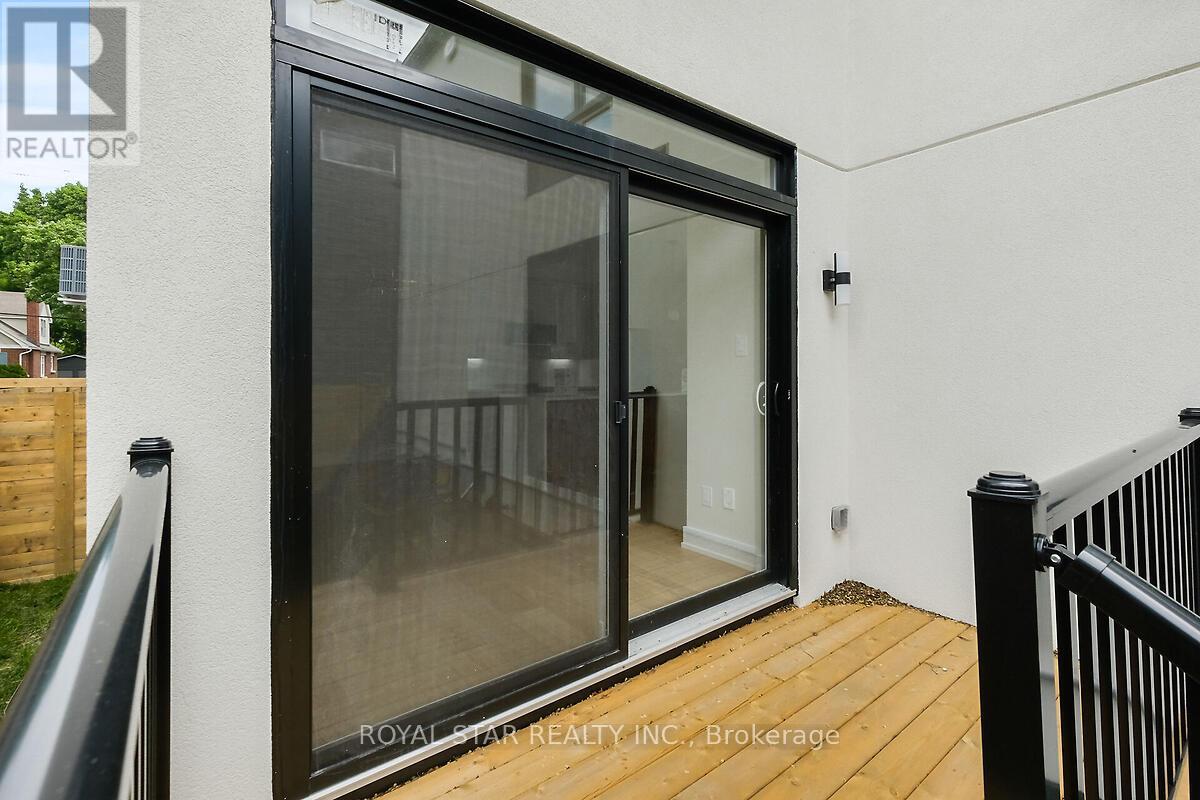 Photo 13 of 253 Duncairn Avenue, Ottawa ON